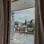 Cozy Peach Nest Apartment
