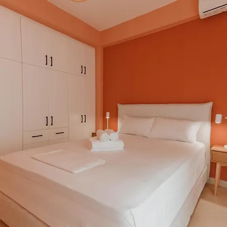 Apartment Cozy Peach Nest Tolón